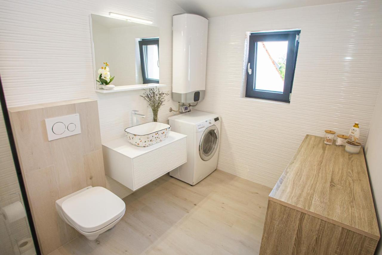 Black & White Apartment Rovinj Exterior photo